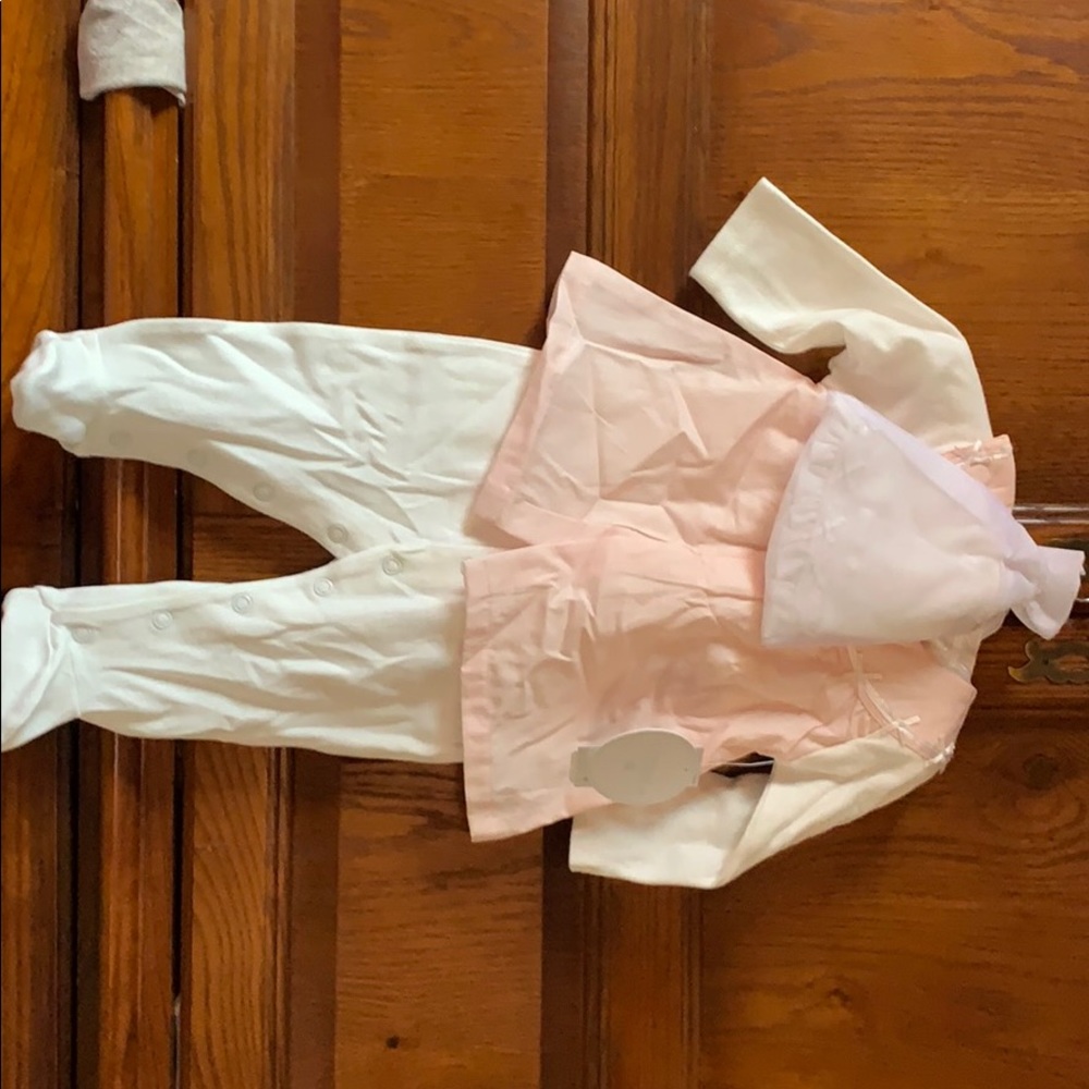 Edge hille Collection   From Dillard’s.  Brand new